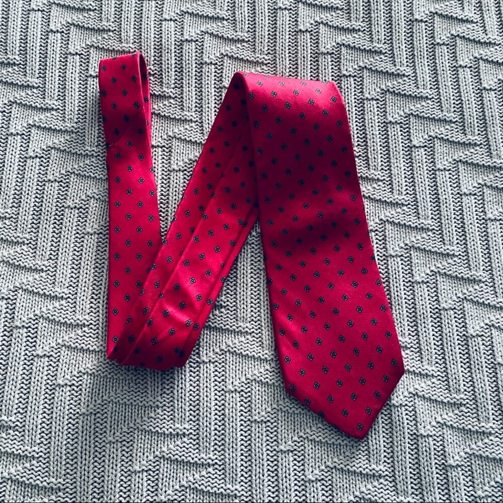 Vintage Burt Pulitzer red diamond patterned tie
